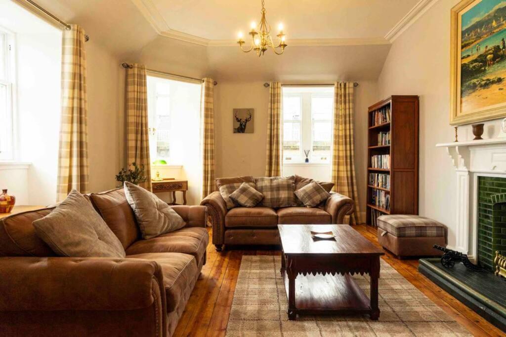 Spacious City Centre Apartment Full Of Character Inverness Zewnętrze zdjęcie