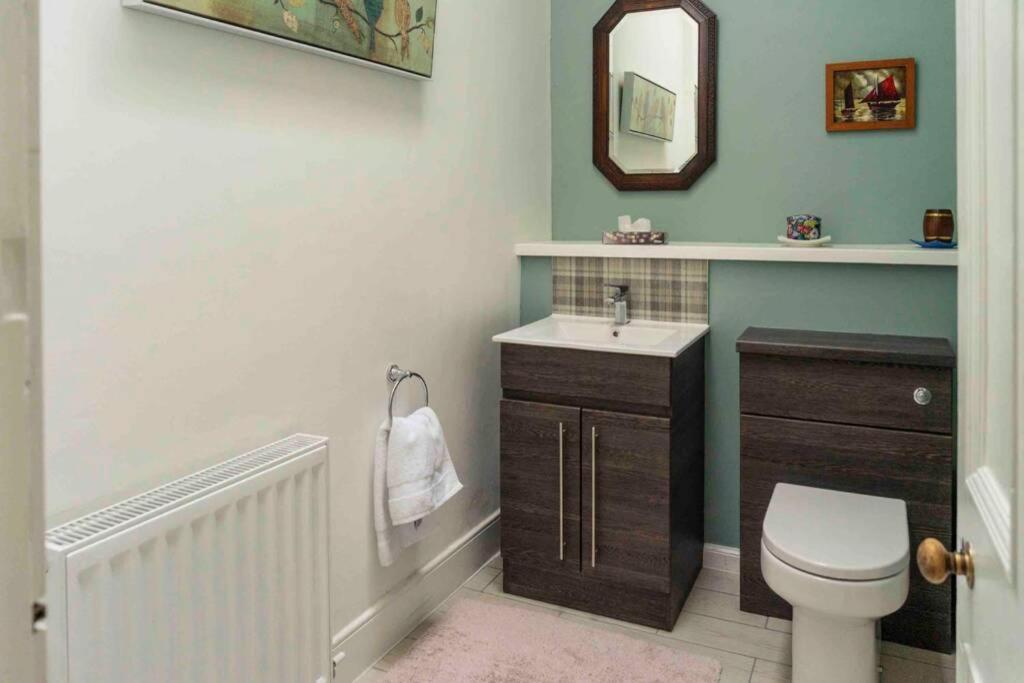 Spacious City Centre Apartment Full Of Character Inverness Zewnętrze zdjęcie
