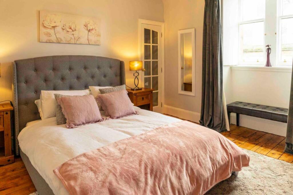 Spacious City Centre Apartment Full Of Character Inverness Zewnętrze zdjęcie